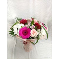 Букет микс от рози, алстромерия, хризантема и гербер. 15 стръка