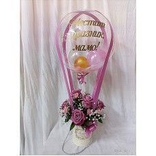 Празнична кутия с рози.